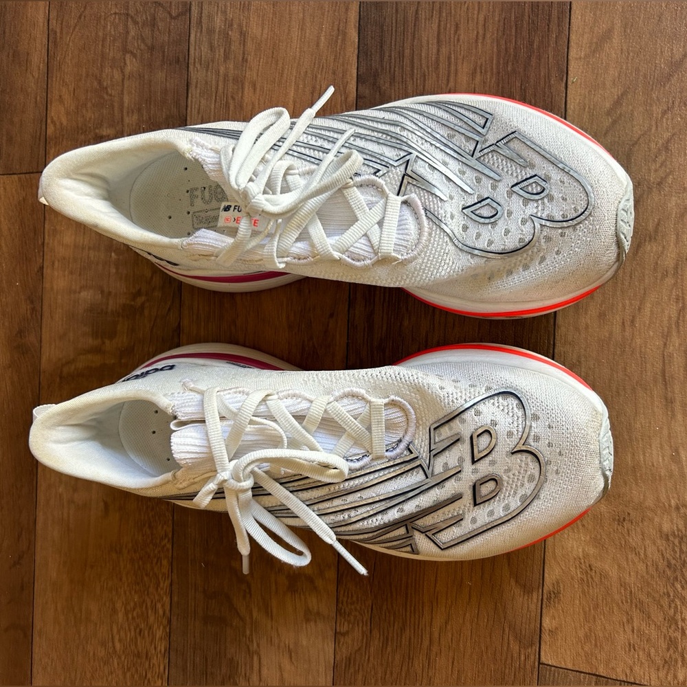 New Balance Fuel Cell SC Elite v3